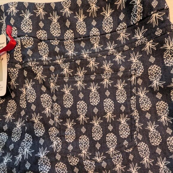 NWT Ruby Rd. (The Bay) Slimming Countour Waistband Capri Size 14 - Picture 7 of 9